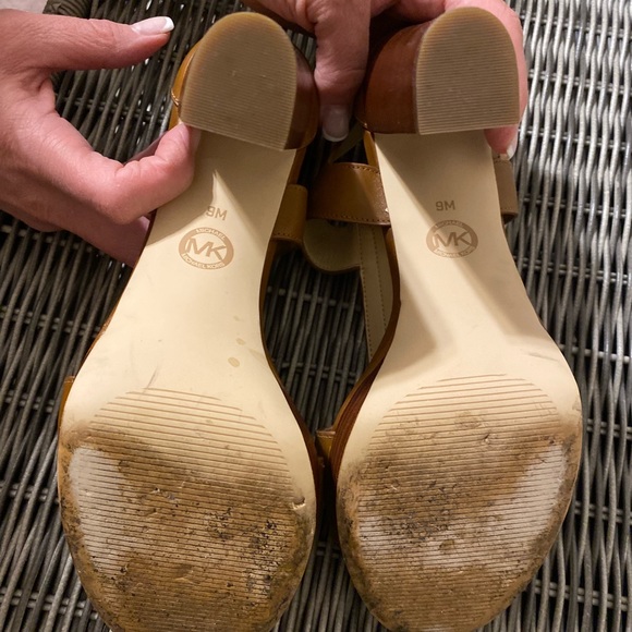 Womens Michael kors luggage leather zipper high heels - Picture 3 of 5